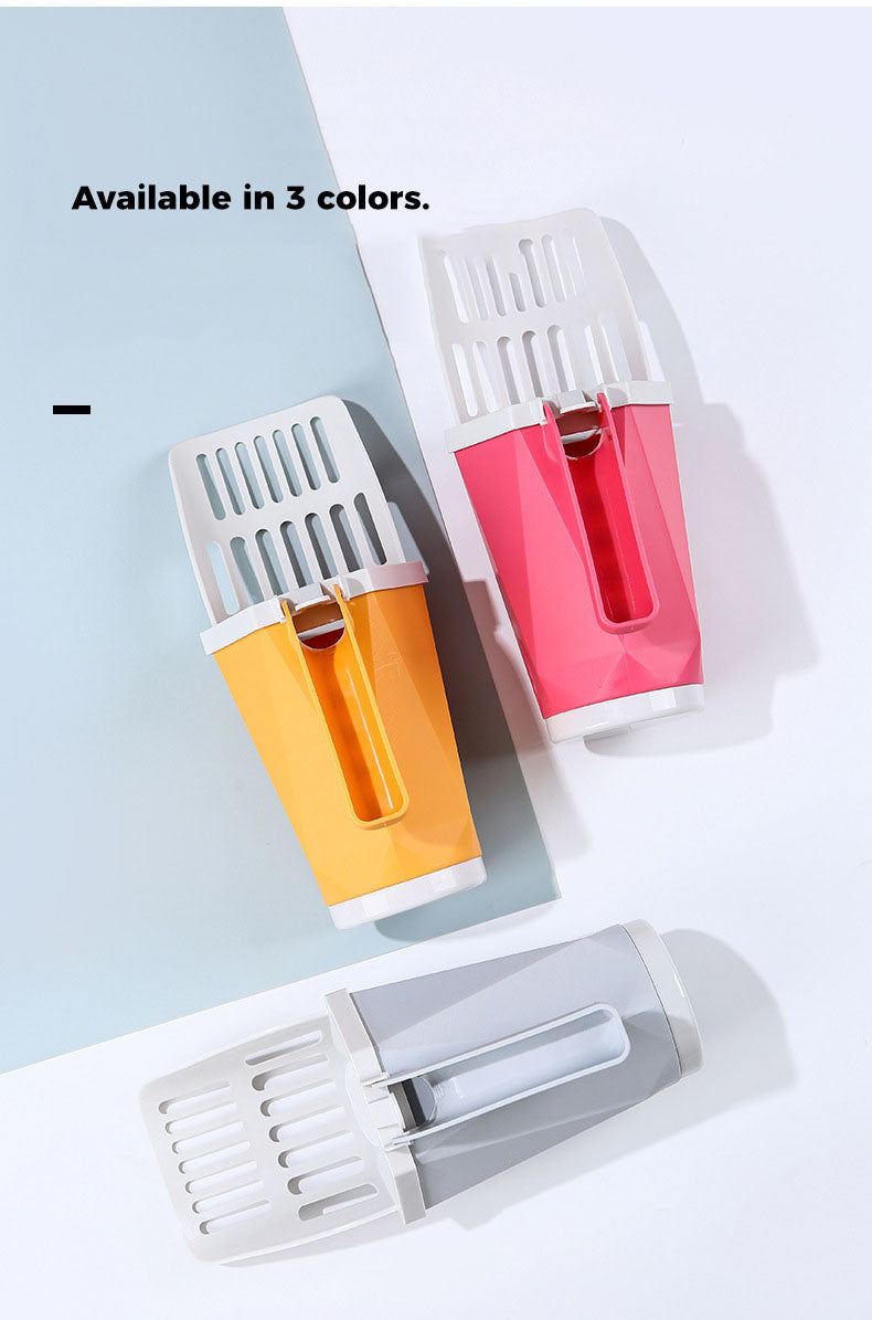 Cat litter box scoop for removing litter clumps