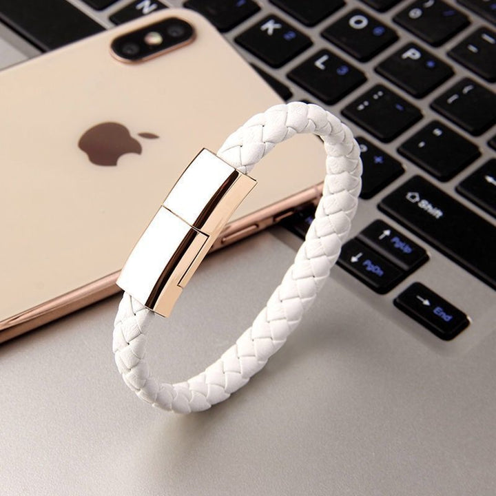 Charging bracelet in white